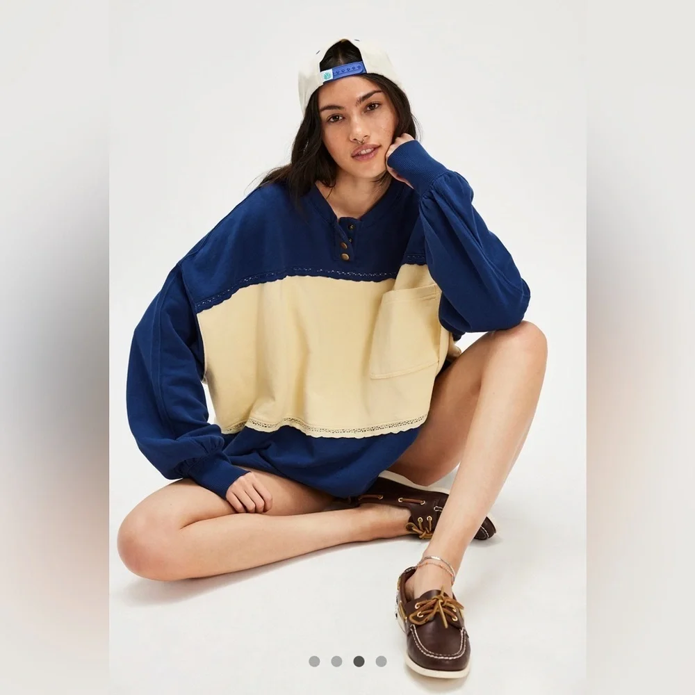 NWT FREE PEOPLE Strawberry Sweatshirt Size Small Oceana Combo